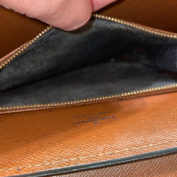 Louis Vuitton Monogram Courcelle Bag - Picture 15 of 15